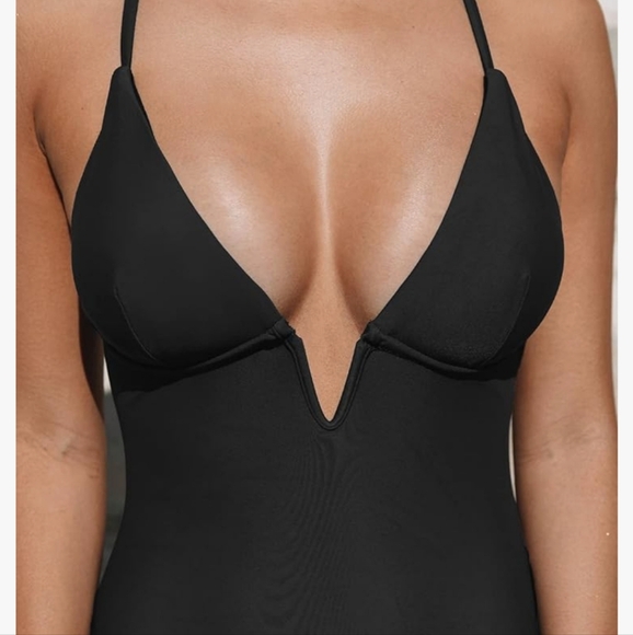 Cupshe One-Piece Bathing suit, Deep V front - black - Picture 4 of 16